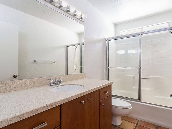 5th image of 2660 N Hermosa Dr