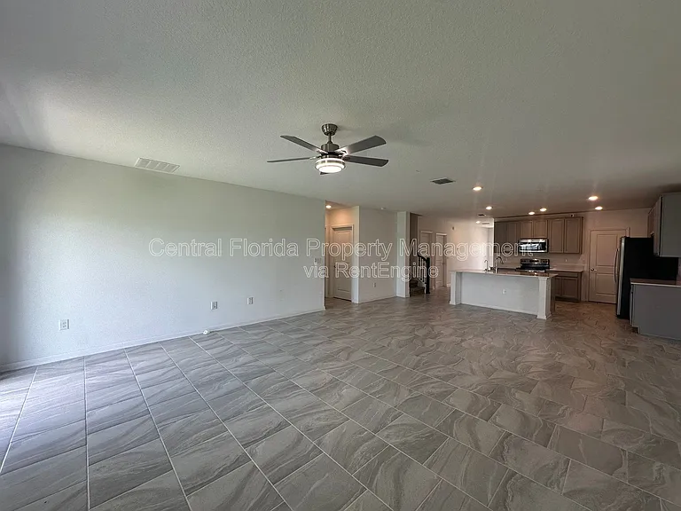 373 Pineywoods St — Photo 8