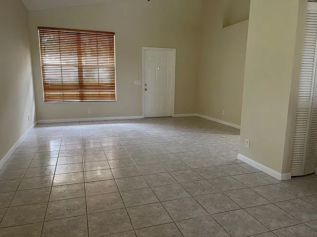 3 bed, 1468 sqft, $3,800 — Photo 4