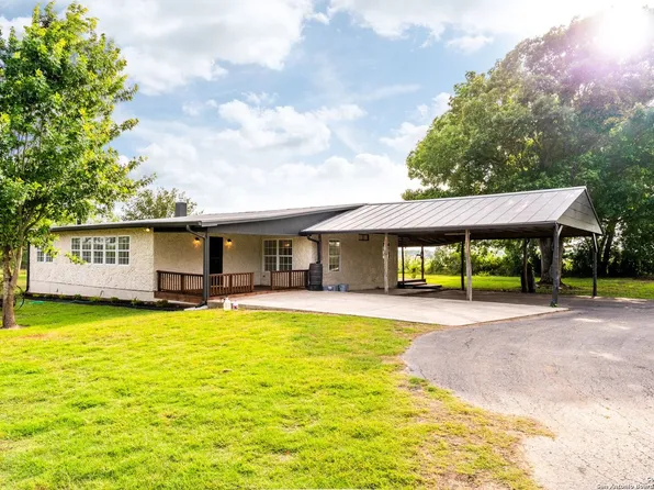 905 ZIGMONT RD, Adkins, TX 78101
