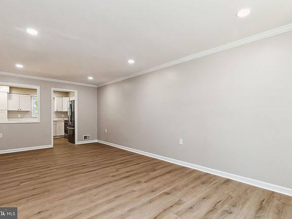 3rd image of 11306 Cromwell Ct