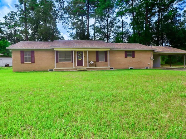 1307 Wildbriar Dr, Lufkin, TX 75904