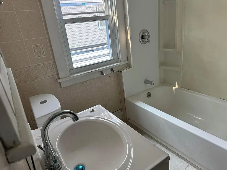 217 Dartmouth Ave — Photo 4