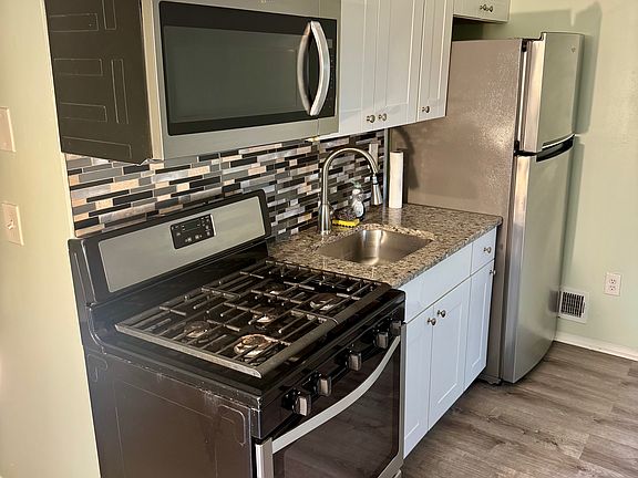 4th image of 51 Portland Pl Floor 1