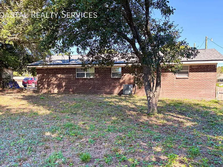22 Overstreet Dr — Photo 7