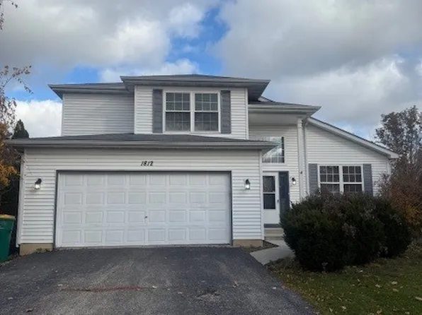 1812 Wake Island Dr, Joliet, IL 60435