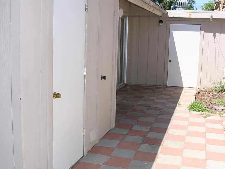 617 W Granger Ave #27 — Photo 22
