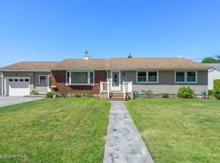 9 Crestwood Ave, Troy, NY 12180
