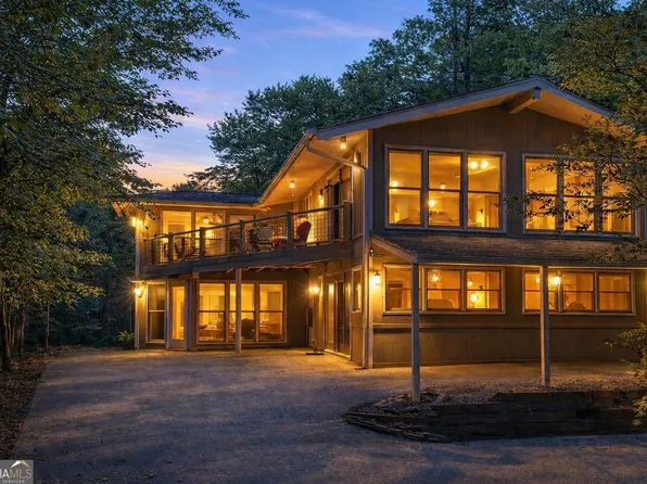 206 White Antelope St, Waleska, GA 30183