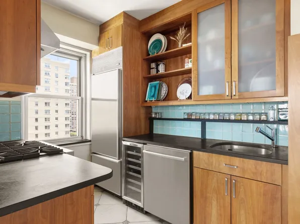 11 Fifth Avenue image 6 of 12