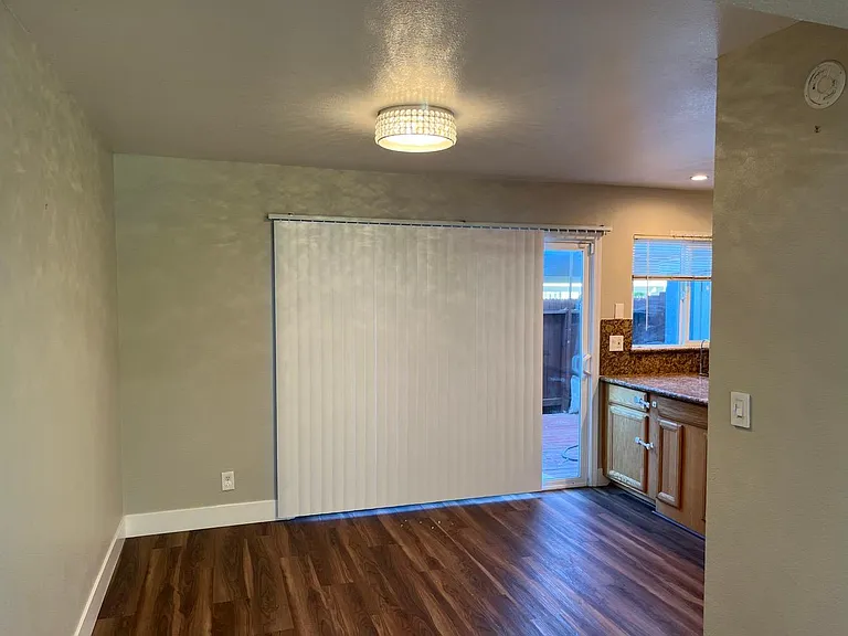 4844 Saginaw Cir — Photo 5