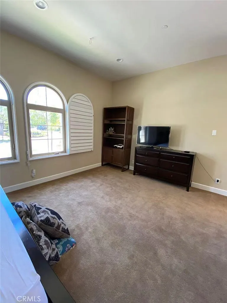 1 bed, 420 sqft, $2,180 — Photo 2
