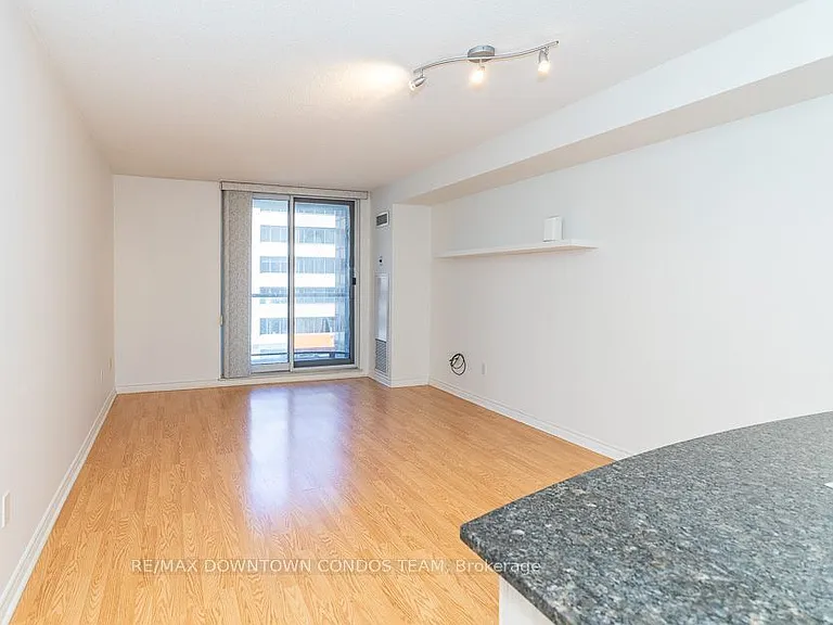 801 Bay St #611 — Photo 19