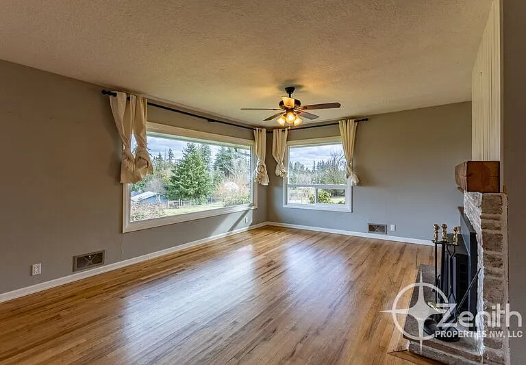 4508 NE 174th St — Photo 8