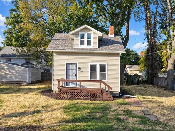 4975 12th St SW, Canton, OH 44710
