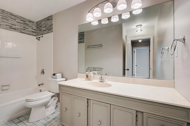 Thumbnail 14