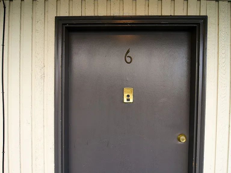 9244 Greenwood Ave N — Photo 9