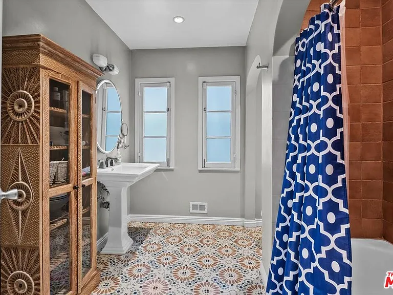 9002 Norma Pl — Photo 14