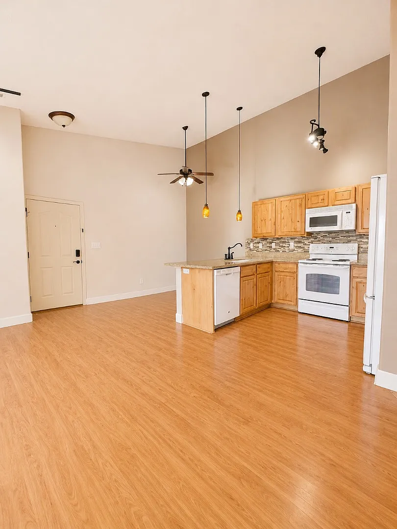 6800 Spurwing Loop - 6800 N Spurwing Loop # 304 Coeur D' Alene Idaho 83815 — Photo 4