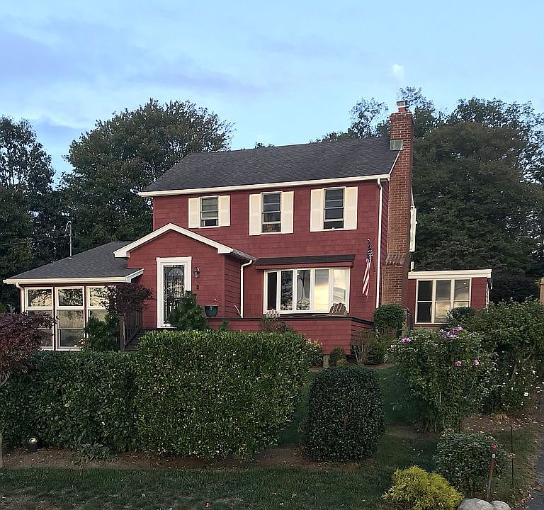 Newly stained Exterior (2020