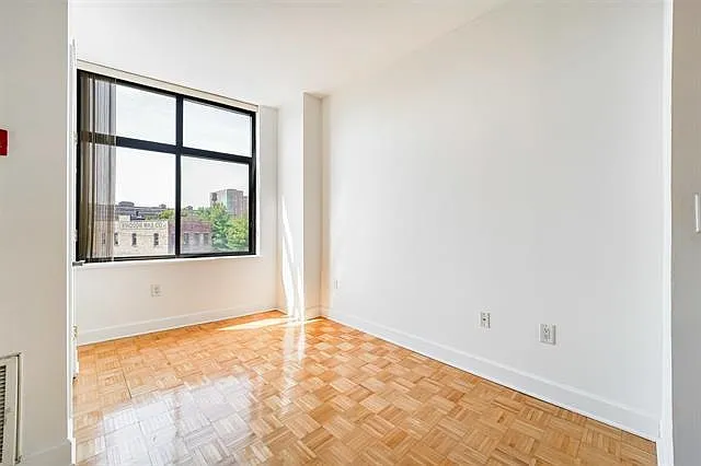 610 Newark St #4C — Photo 8