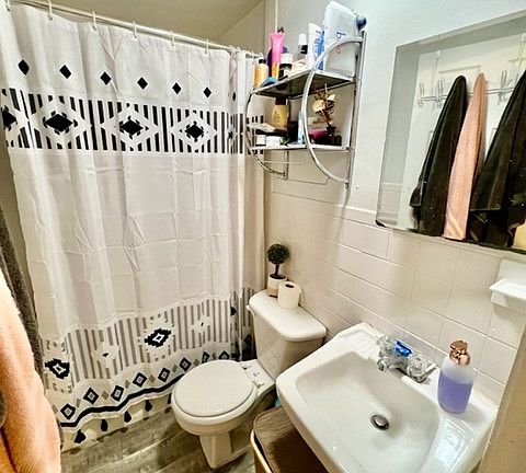 2nd image of 24 Stillman St APT 2F