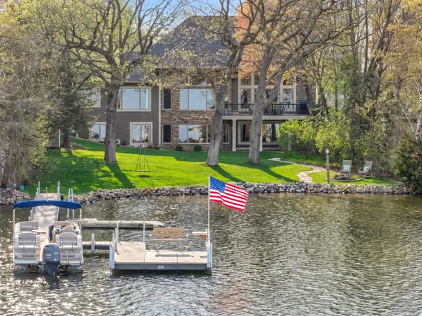 5256 Oxford St N, Shoreview, MN 55126