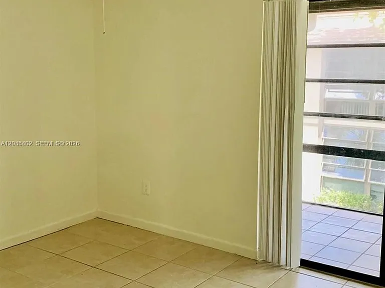 809 NE 199th St #206-7 — Photo 8