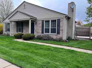 180 Pine Tree Ridge Dr UNIT 4, Waterford, MI 48327