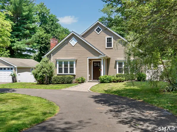 12 Cottage Place, Trumbull, CT 06611