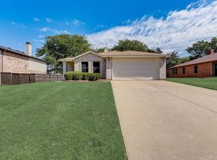 629 Lowe Dr, Cedar Hill, TX 75104