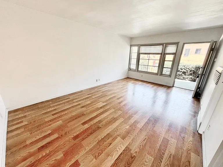 6100 Glen Alder St — Photo 22