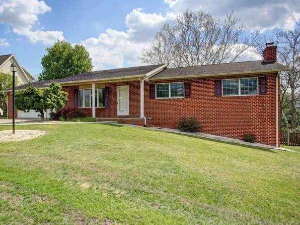 250 Jade Dr, Chambersburg, PA 17202