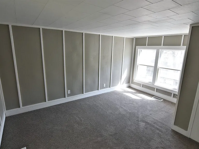 1310 Vestal Ave — Photo 5