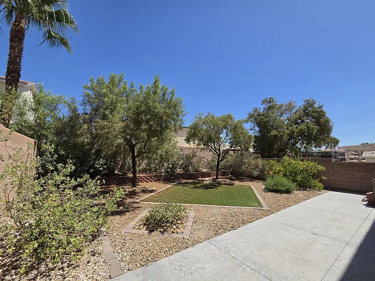 3722 Nestled Oak Ave — Photo 20
