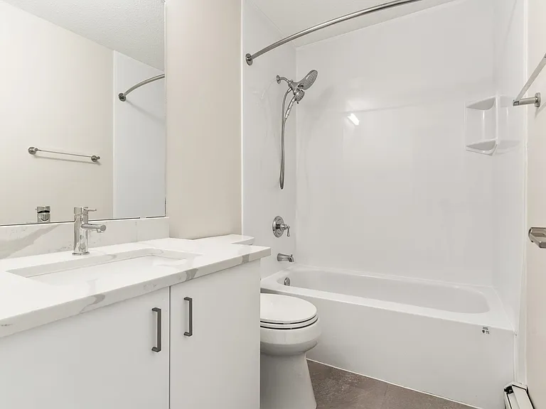 2720 College Ave — Photo 87