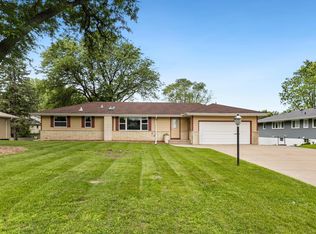 1031 Toledo Ave N, Golden Valley, MN 55422