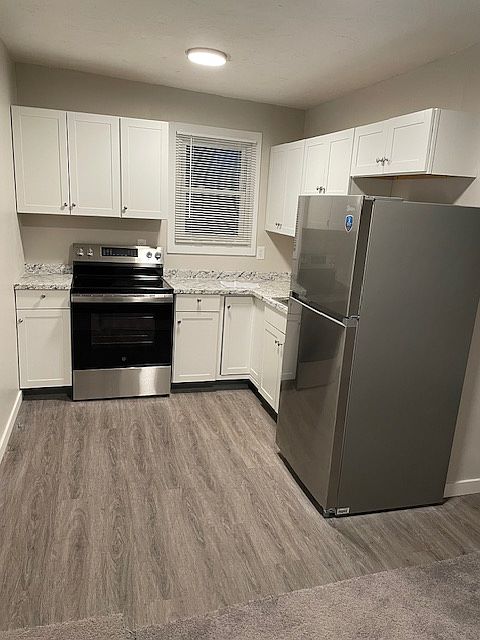 1st image of 975 Victory Hwy #1L