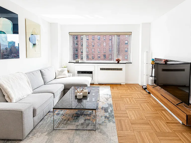 345 W 58th St #10TS — Photo 1