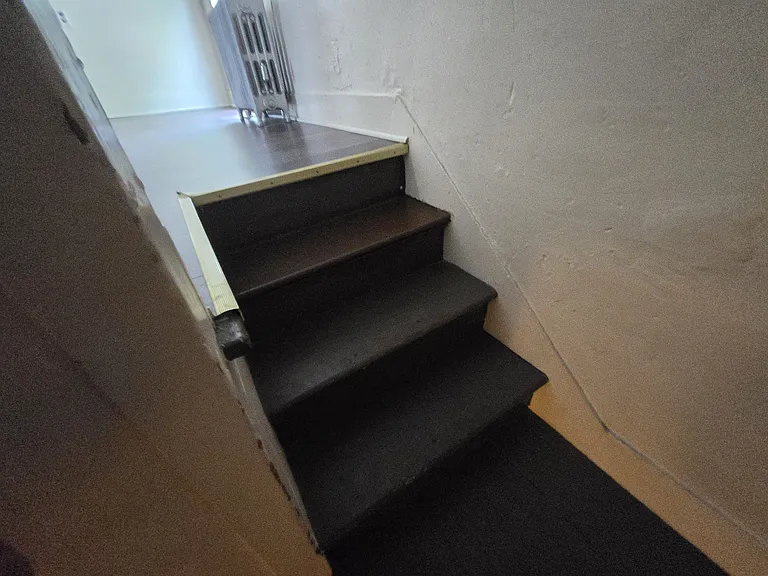 407 N Webster Ave — Photo 30