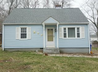 165 Juniper Dr, Coventry, CT 06238