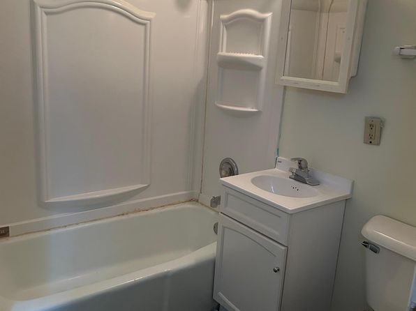 684 Hawthorne Ave E, Saint Paul, MN 55106