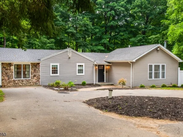 105 Drakestown Rd, Washington Twp., NJ 07840