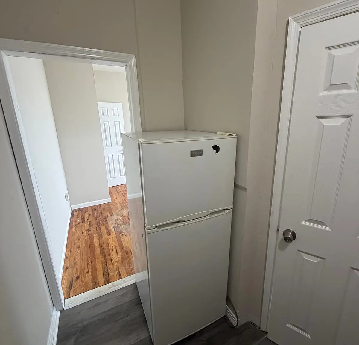Studio, 500 sqft, $1,350 — Photo 2