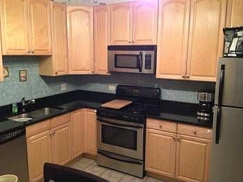 5th image of 3417 W Ainslie St APT 1W