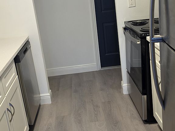 4th image of 6711 45th Ave W #A
