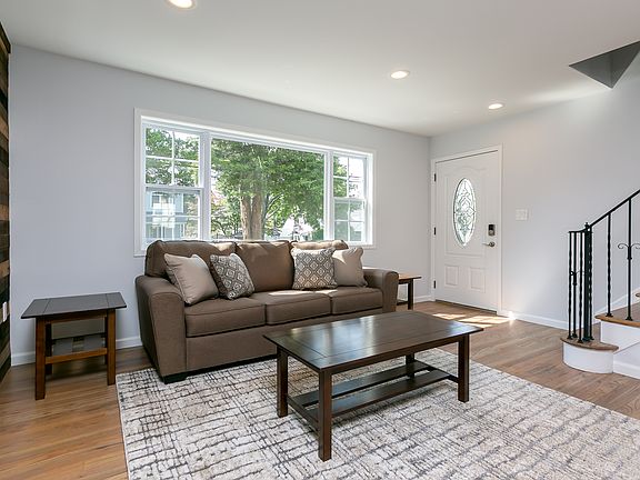 3rd image of 4 Willetts Pl