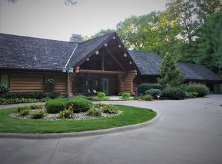 11235 Starrs Cave Rd, Burlington, IA 52601