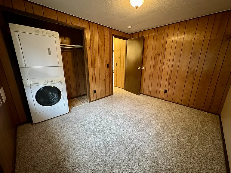 723 E Market St #B — Photo 11