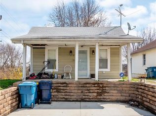 101 S Ralston St, Sugar Creek, MO 64054